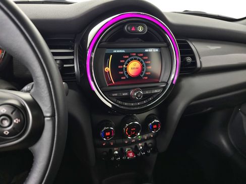 Used 2021 MINI Cooper 4-Door Hardtop FWD image 21