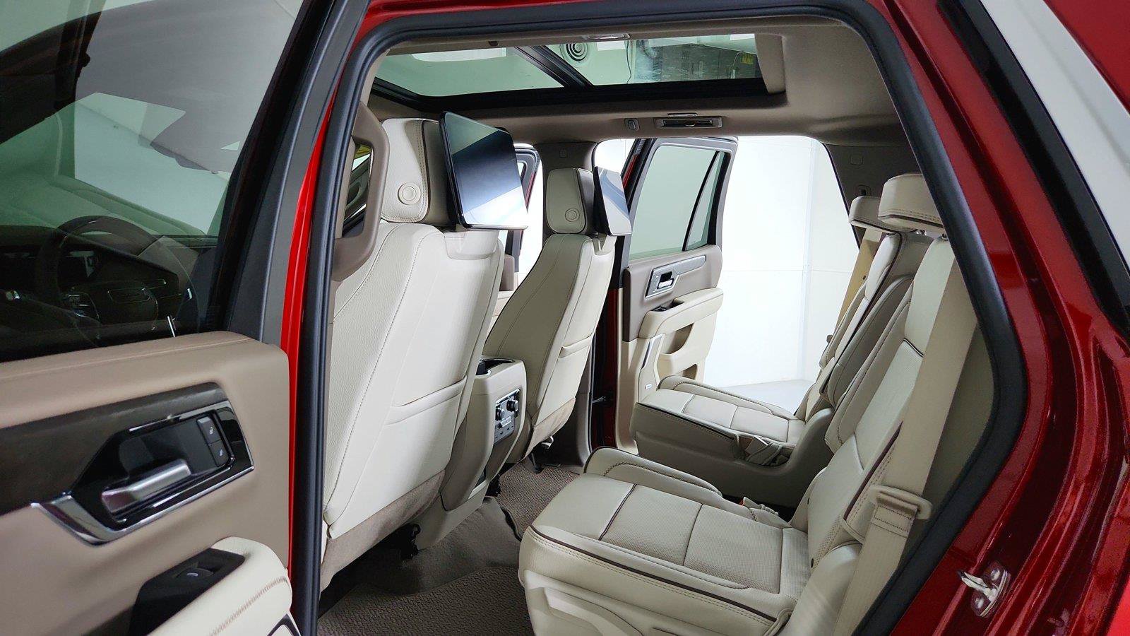 New 2026 GMC Yukon Denali w/ Denali Reserve Package AWD/4WD image 28