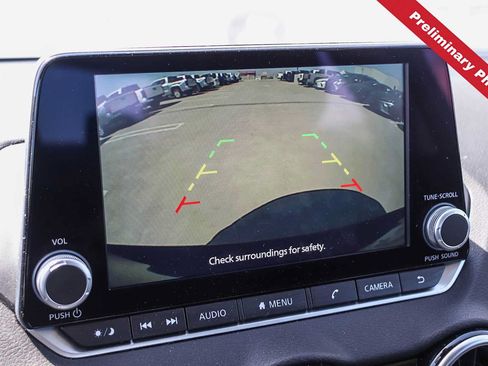 Used 2025 Nissan Sentra SV FWD image 17