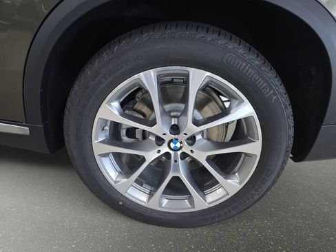 New 2026 BMW X5 xDrive50e w/ Climate Comfort Package AWD/4WD image 21