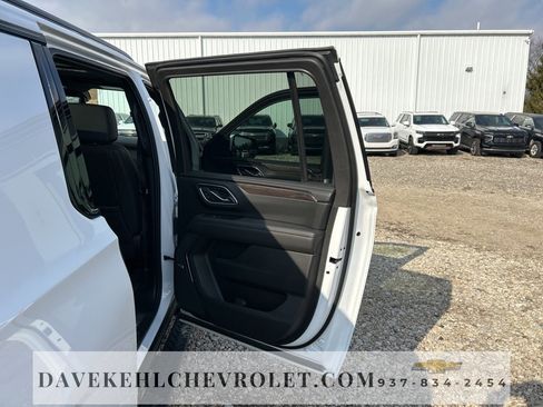 Used 2024 Chevrolet Suburban Z71 w/ Z71 Off-Road Package image 25