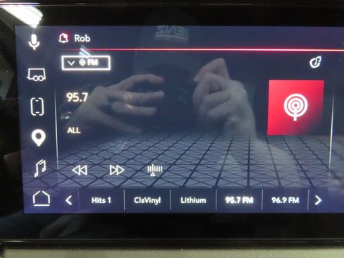 Used 2025 GMC Sierra 2500 AT4 w/ Technology Package AWD/4WD image 32