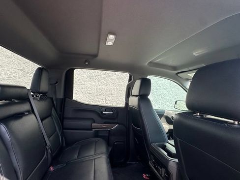 Used 2022 Chevrolet Silverado 1500 LT Trail Boss AWD/4WD image 9