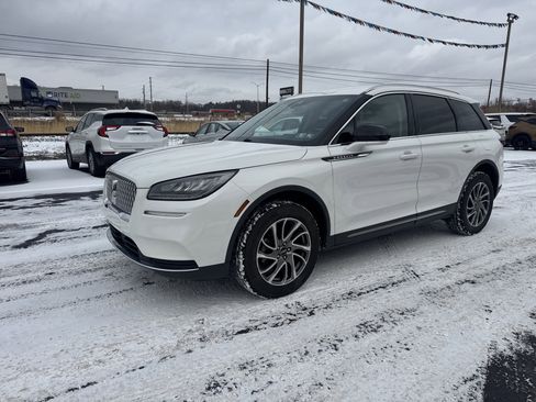 Used 2022 Lincoln Corsair AWD w/ Equipment Group 101A image 8