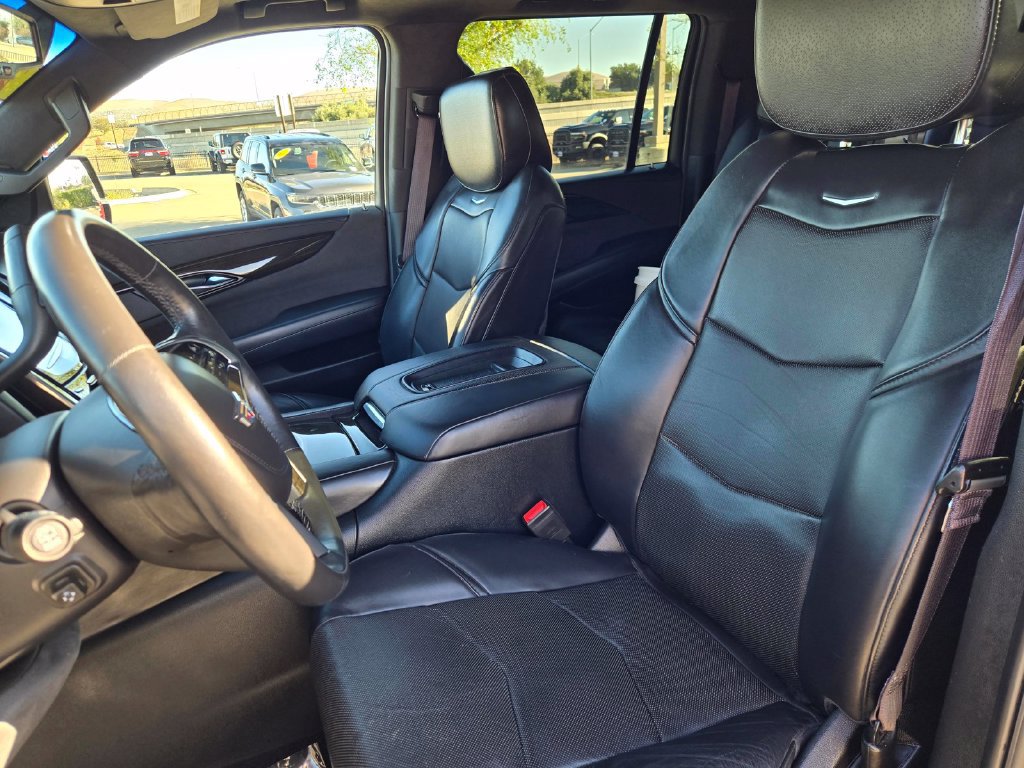 Used 2016 Cadillac Escalade ESV Platinum AWD/4WD image 22