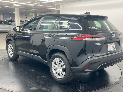 Used 2026 Toyota Corolla Cross L image 3