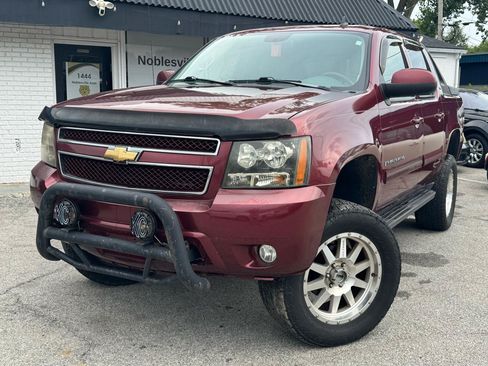 Used 2009 Chevrolet Avalanche LT w/ Convenience Package #1 AWD/4WD image 1