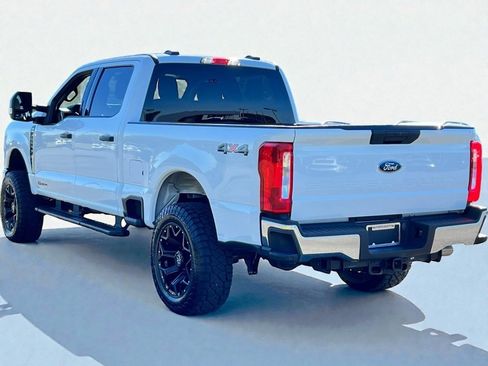 Used 2024 Ford F250 XLT image 3