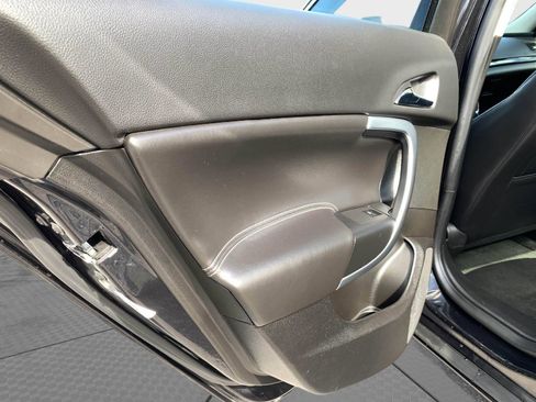 Used 2012 Buick Regal Premium image 36