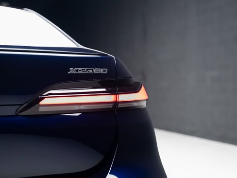 Used 2023 BMW i7 xDrive60 image 29