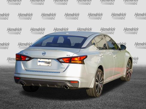 Used 2022 Nissan Altima 2.5 SR AWD/4WD image 8