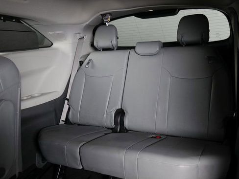 Used 2023 Toyota Sienna Limited AWD/4WD image 20