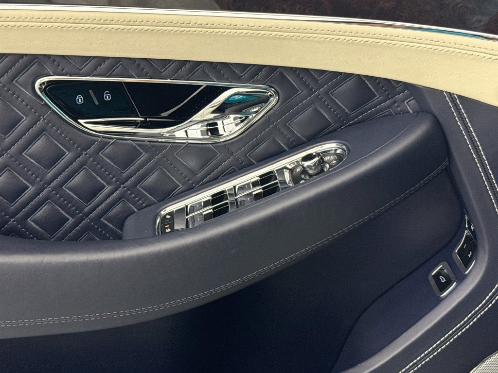 Used 2022 Bentley Continental GT AWD/4WD image 18