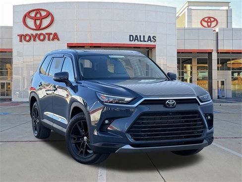 Used 2025 Toyota Grand Highlander AWD image 1