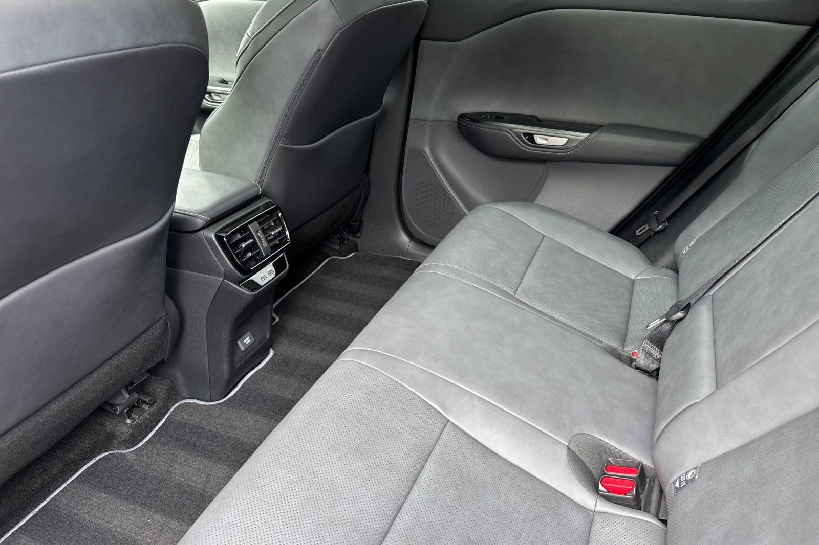 Certified 2023 Lexus RZ 450e Premium w/ Technology Package AWD/4WD image 15