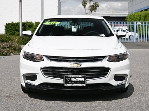 Used 2016 Chevrolet Malibu LT FWD image 2