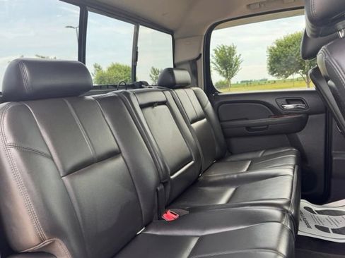 Used 2010 Chevrolet Silverado 1500 LTZ w/ Convenience Package AWD/4WD image 28