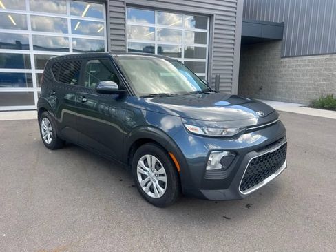 Used 2020 Kia Soul LX FWD image 3