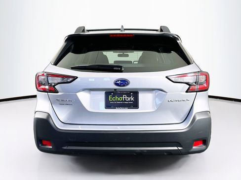 Used 2025 Subaru Outback Premium image 7