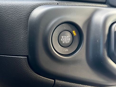 Used 2022 Jeep Wrangler Unlimited Rubicon w/ Trailer Tow Package image 30