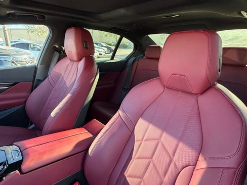 Used 2025 BMW i5 xDrive40 w/ M Sport Package image 20