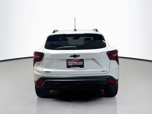 Used 2024 Chevrolet Trax RS w/ Driver Confidence Package FWD image 7