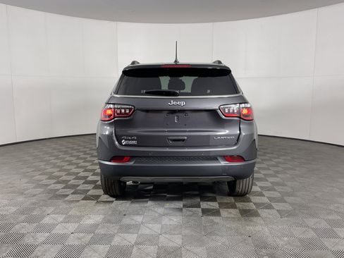 Used 2024 Jeep Compass Limited image 4