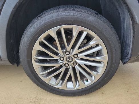 Used 2022 Lexus RX 350L Luxury w/ Accessory Package (Z1) FWD image 4