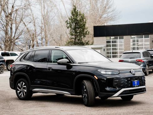 New 2026 Volkswagen Tiguan S image 12