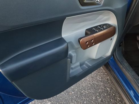 Used 2024 Ford Maverick Lariat image 12