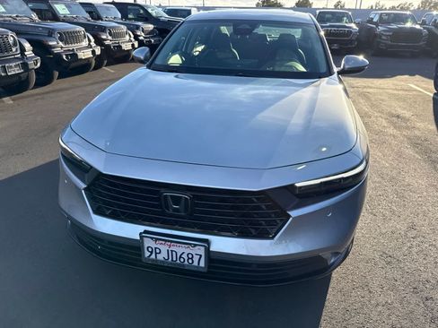 Used 2024 Honda Accord Touring image 3