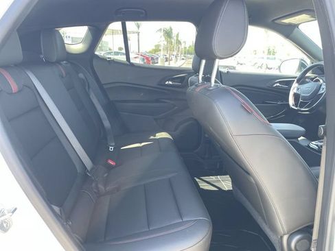 Used 2025 Chevrolet Trax RS w/ Driver Confidence Package FWD image 25