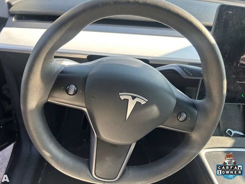 Used 2024 Tesla Model Y Long Range AWD/4WD image 7