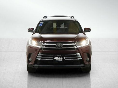 Used 2018 Toyota Highlander XLE image 8