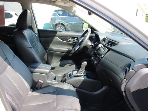 Used 2019 Nissan Rogue SL w/ Premium Package AWD/4WD image 14