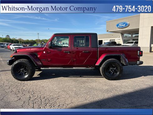 Used 2021 Jeep Gladiator Sport AWD/4WD image 2