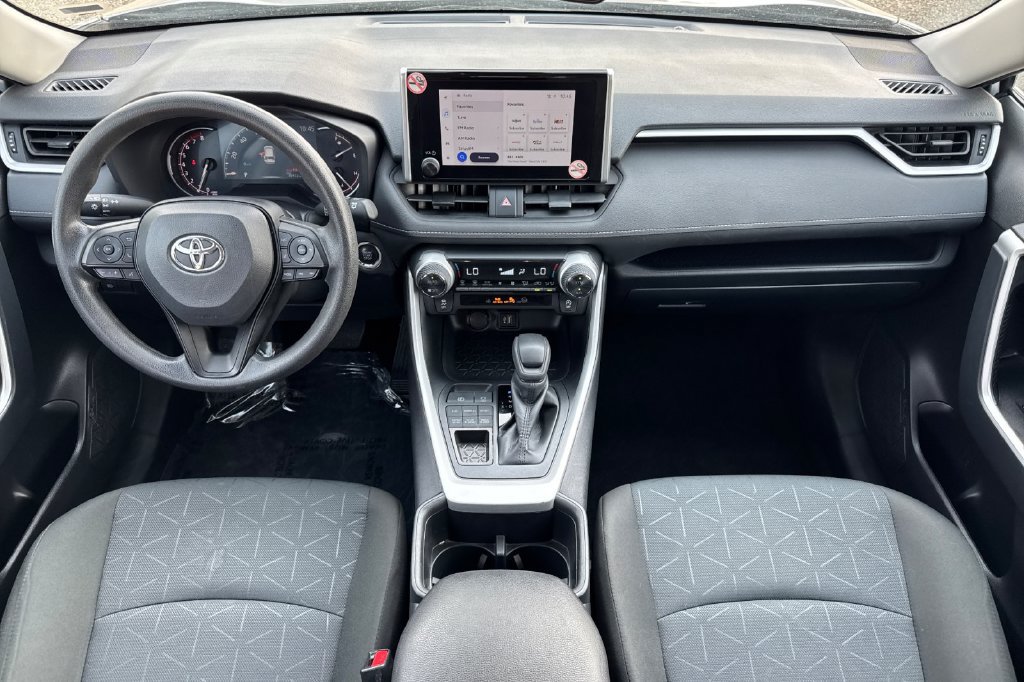 Used 2025 Toyota RAV4 XLE AWD/4WD image 14