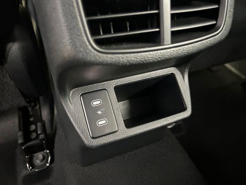 Used 2024 Kia Seltos S AWD/4WD image 35