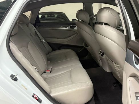 Used 2015 Hyundai Genesis 3.8 image 21