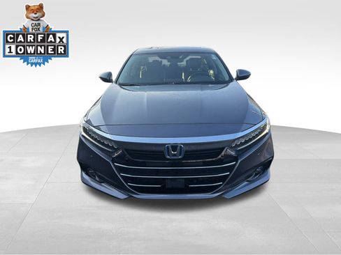 Used 2022 Honda Accord Touring image 2