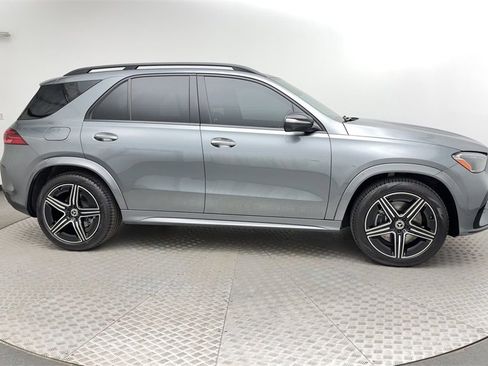 Used 2025 Mercedes-Benz GLE 450 4MATIC image 9
