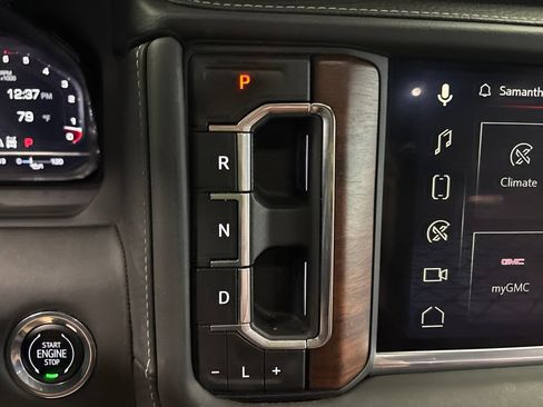 Used 2023 GMC Yukon Denali Ultimate AWD/4WD image 26