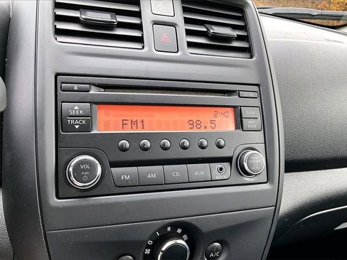 Used 2017 Nissan Versa S Plus image 13