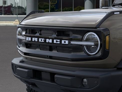 New 2026 Ford Bronco Outer Banks w/ Sasquatch Package AWD/4WD image 19