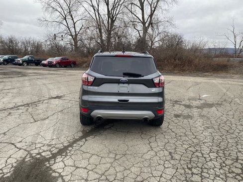 Certified 2017 Ford Escape SE w/ Equipment Group 201A AWD/4WD image 4