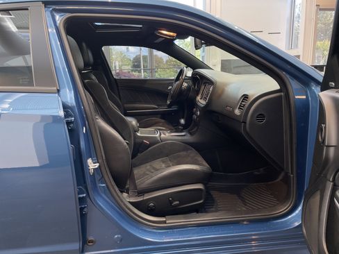 Used 2022 Dodge Charger Scat Pack RWD image 41