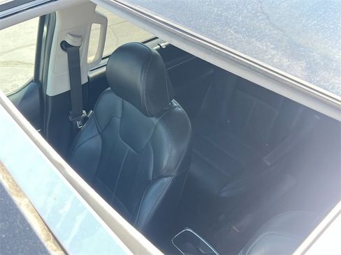 Used 2022 Kia Telluride EX w/ EX Premium Package image 23