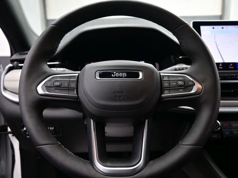 Used 2025 Jeep Compass Limited w/ Elite Group image 23