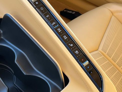 Used 2024 Chevrolet Corvette Z06 RWD image 31