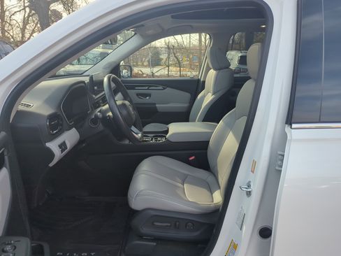 Certified 2023 Honda Pilot Touring image 18